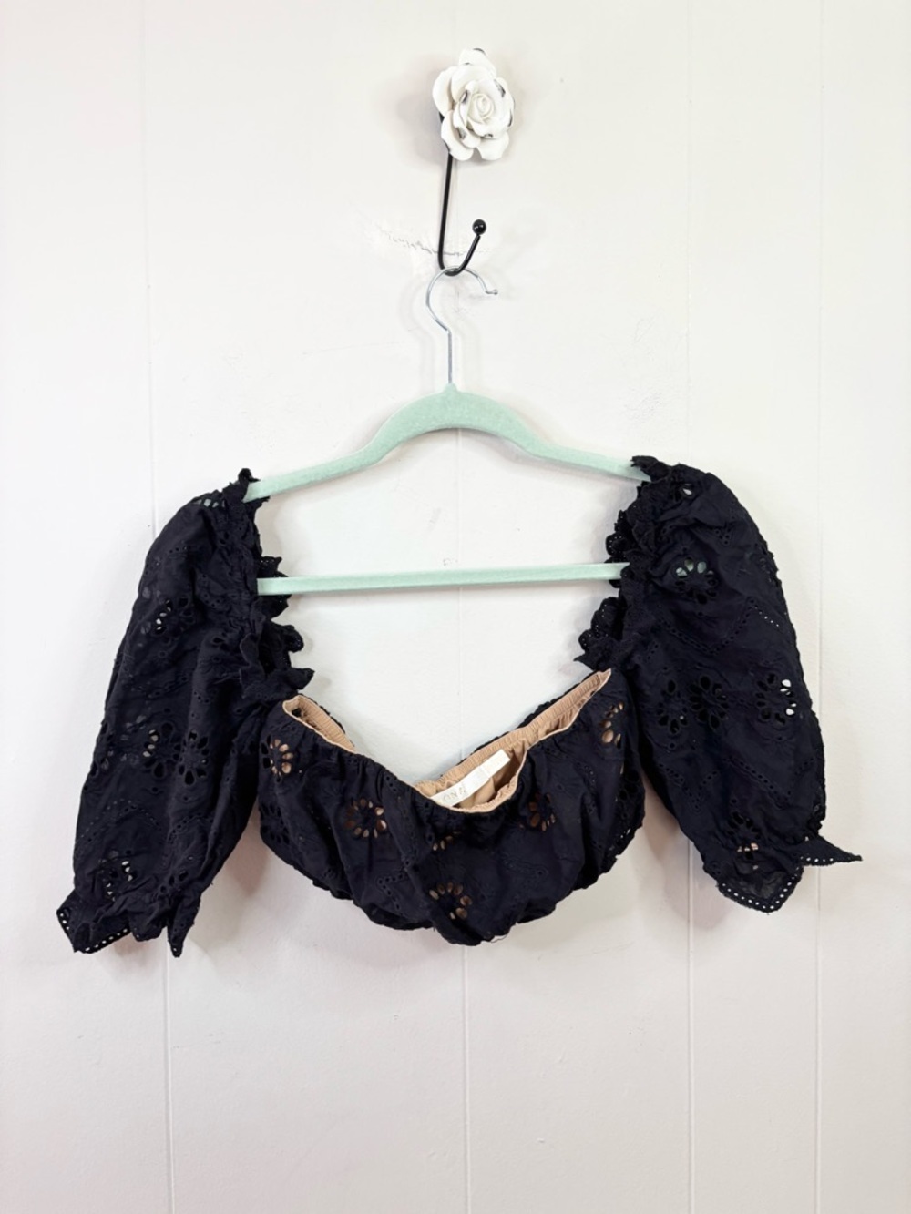 Winona black crochet lace crop top size 4 puff short sleeve